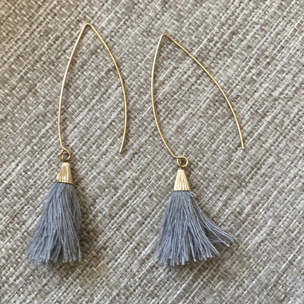 LGrey & Gold Fringe tassel dangle wire Earrings